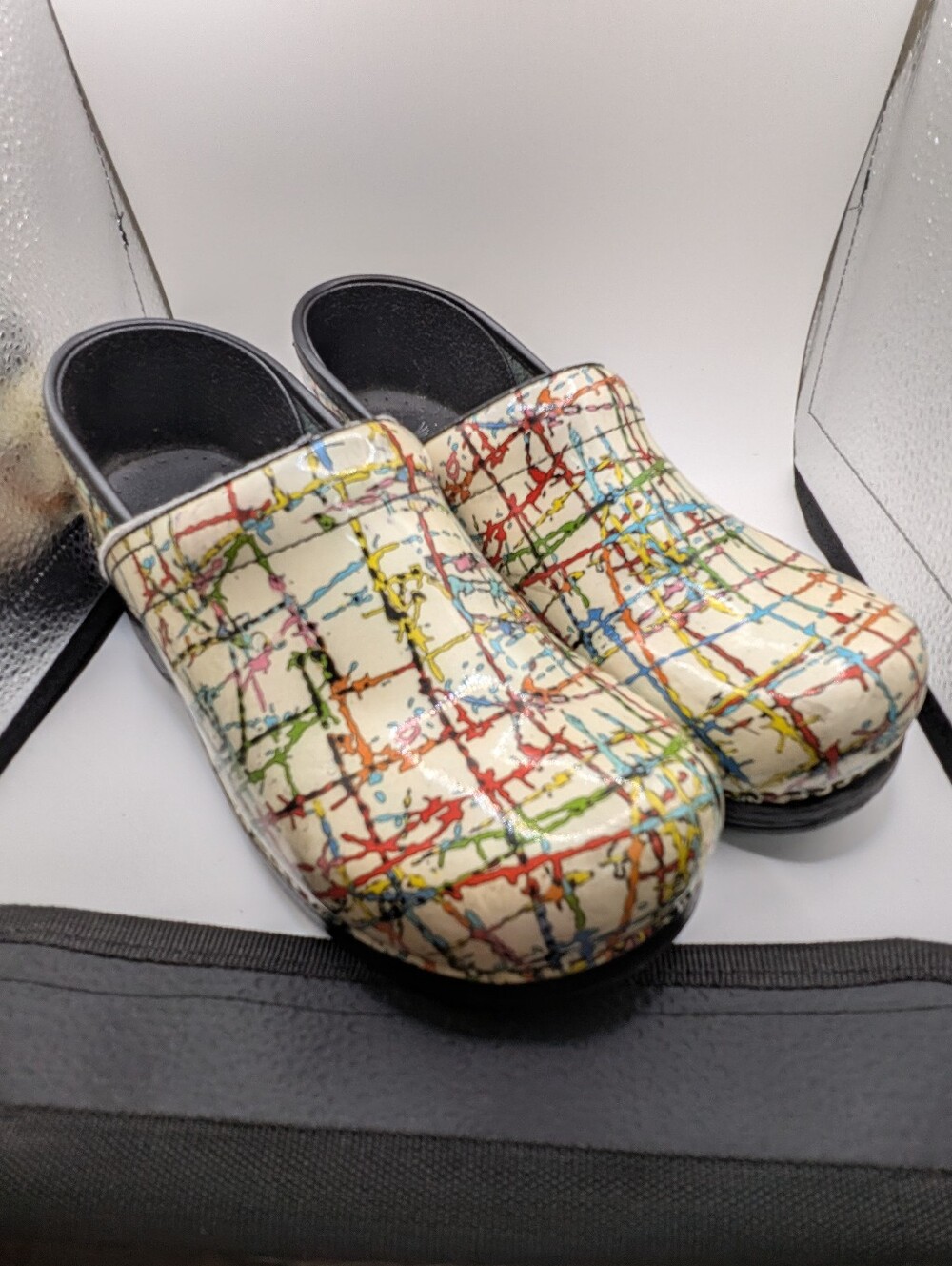 Dansko Cream And Multicolor Splatter Clogs Woman's Size 40